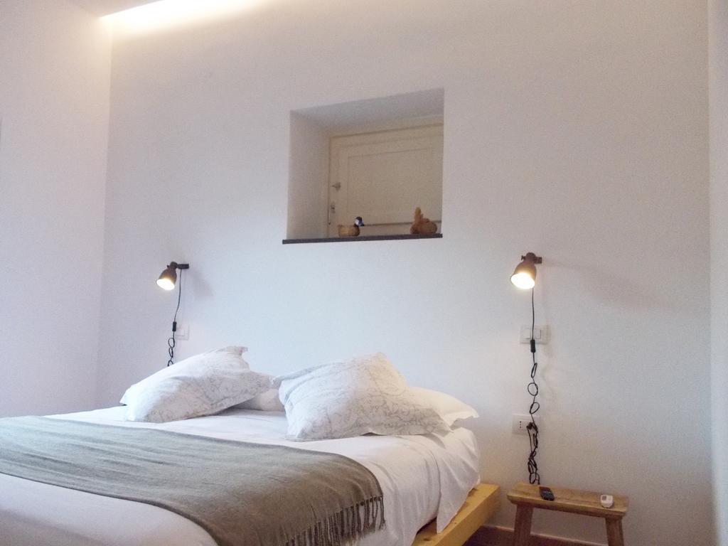 ホテル Le Stanze Del Poeta サレルノ 部屋 写真